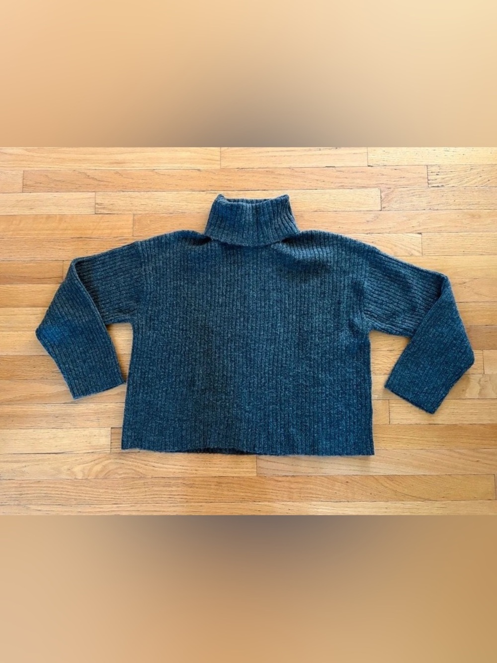 H&M Dark Grey Ribbed Turtleneck Sweater Size Medium
